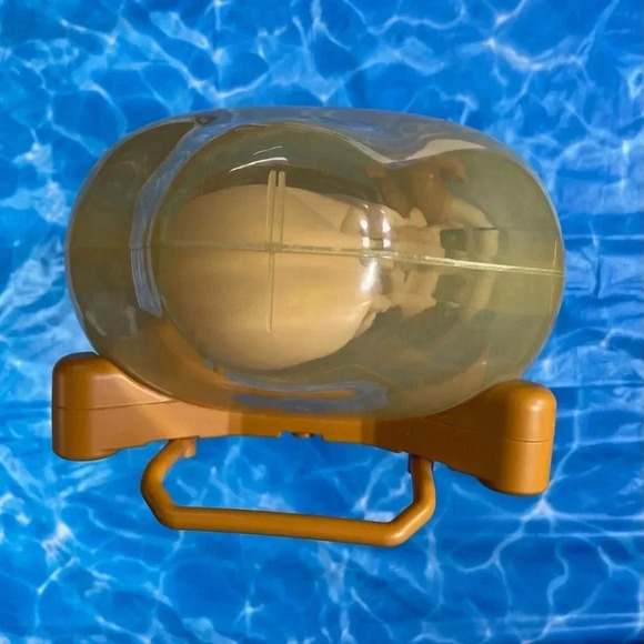 Death Stranding - Collector’s Edition  BB Pod Replica - 1/1 Scale - - Picture 9 of 16